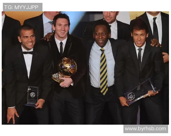 四大足球巨星齐聚一堂，谁能成为未来的球王之选？