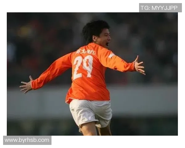 大湾区传奇球星足球赛激战正酣 见证昔日英雄再度披上战袍争霸四方