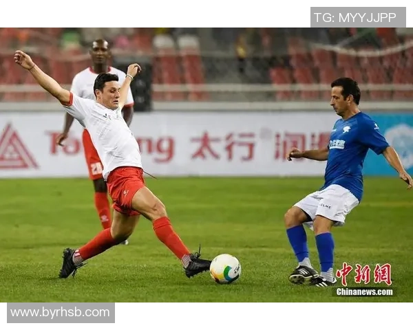 现役足球球星争霸 谁是当今足坛三大传奇人物 现役足球球星争霸 谁是当今足坛三大传奇人物